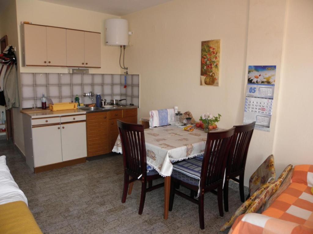 Apartments Milan In Baska Kültér fotó