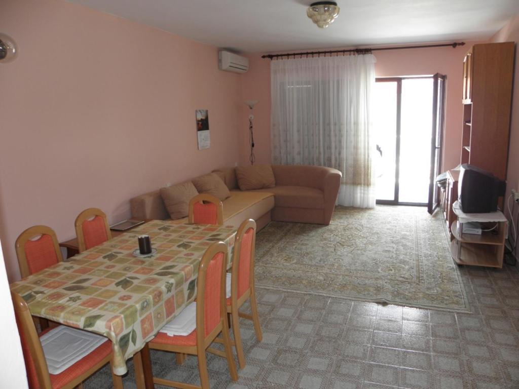 Apartments Milan In Baska Kültér fotó